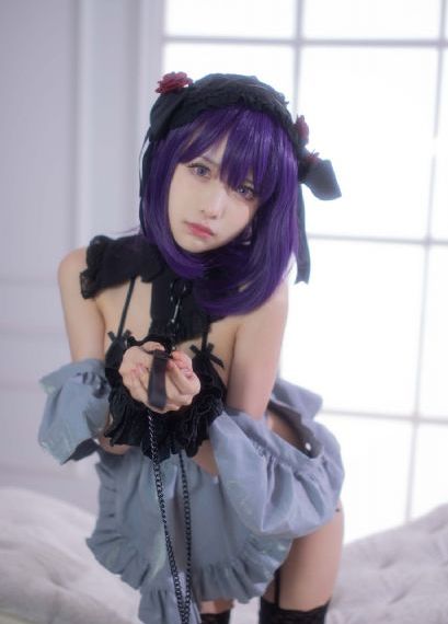 不扣钮的女孩在线