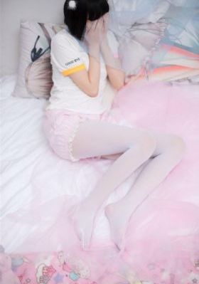 一边亲着一面膜的免费版